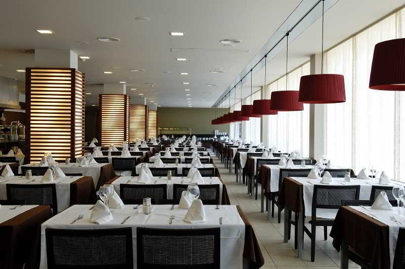 Ruleta Augustus Hotel Салоу Екстериор снимка