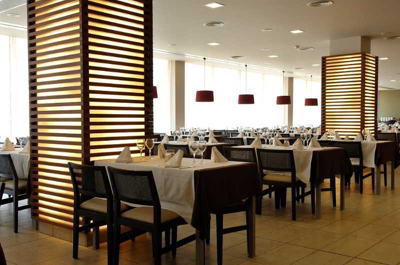 Ruleta Augustus Hotel Салоу Екстериор снимка