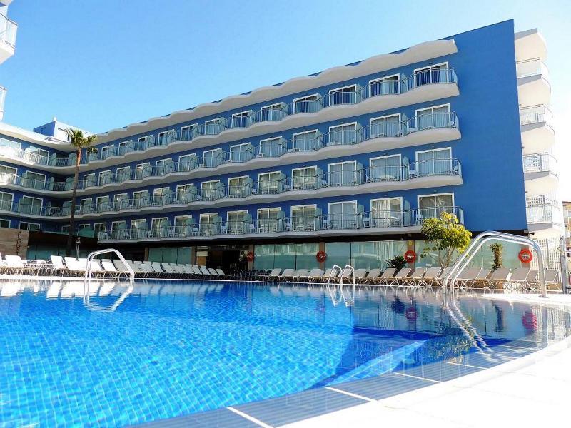 Ruleta Augustus Hotel Салоу Екстериор снимка